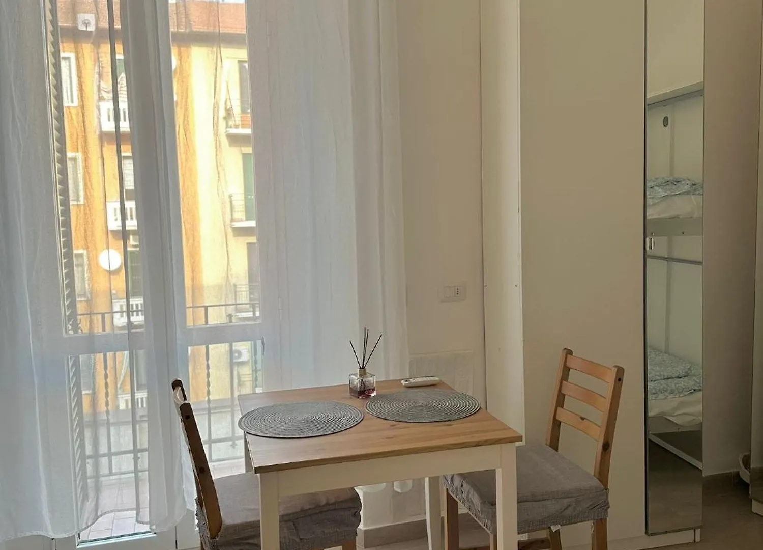 Milan Napoli Apartment 0*,