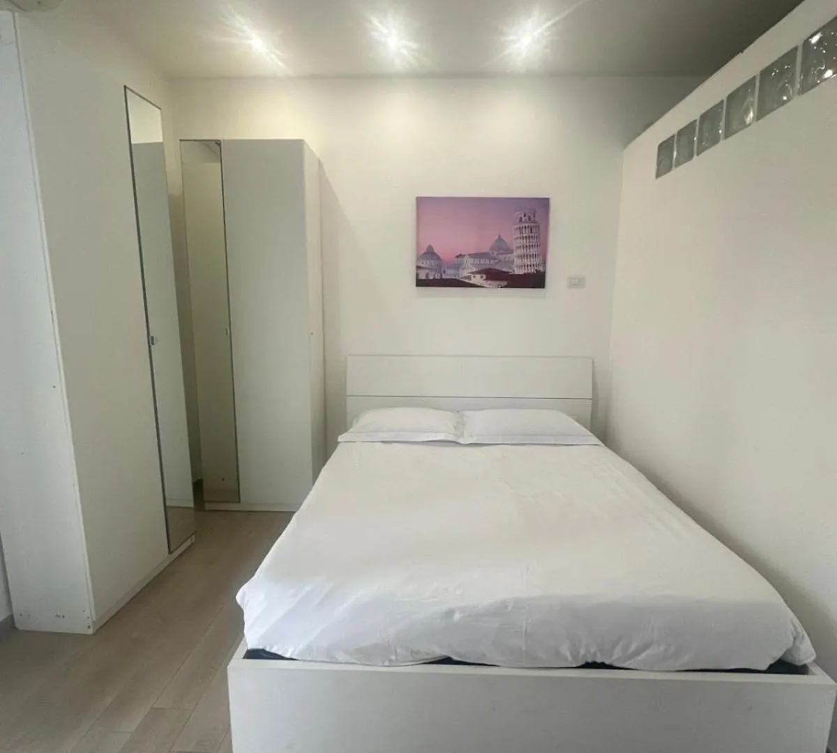 Milan Napoli Apartment location